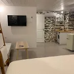 Artdecosyros Junior Semesterbostad Ano Syros