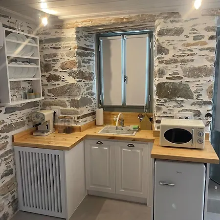 펜션 Artdecosyros Junior