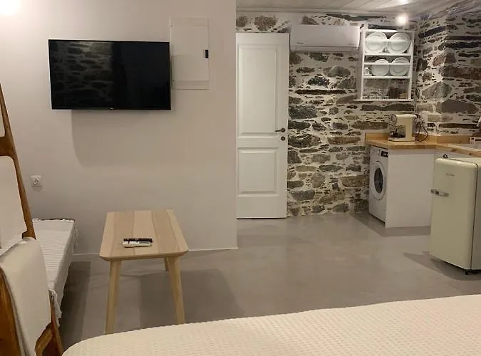 Artdecosyros Junior 펜션 아노 시로스